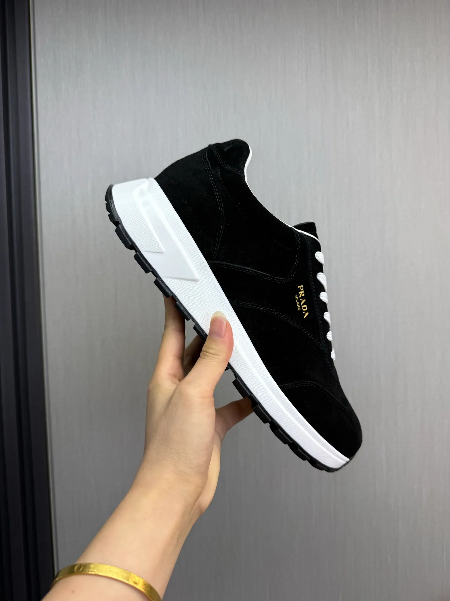 Men's shoes 💰580💰 [PRADA] Hot-selling men's shoes shipped 👏Official website synchronized ⬆️ Original cowhide fabric + cowhide lining, cowhide feet 🐮 1:1 shipment ✔️Original original sole, 38-45 (45. Customized, non-refundable)
